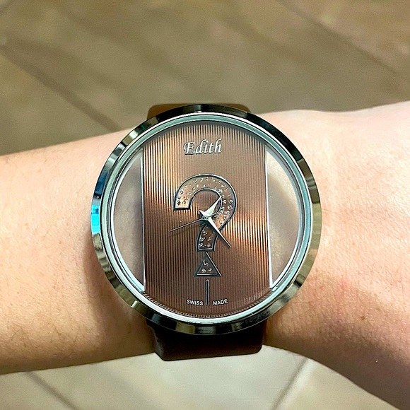 🎉3/$20 Hollow design women’s watch - Picture 1 of 3